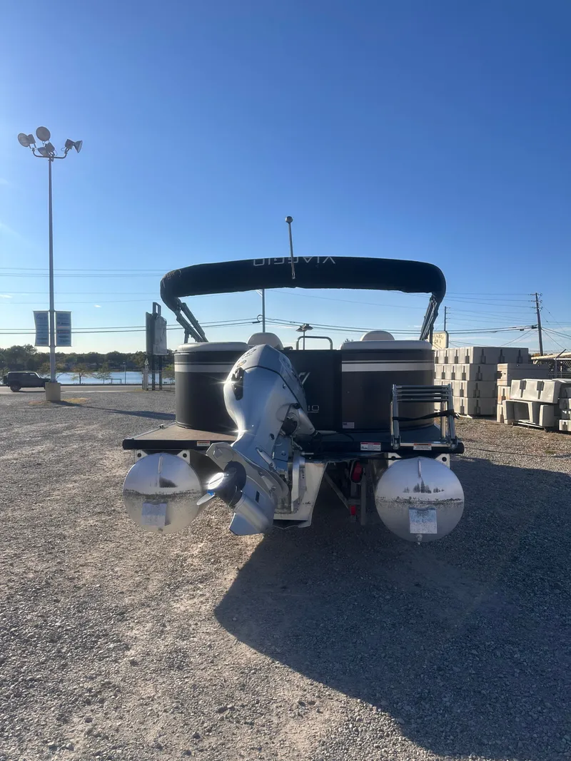 Slide: The Image of Viaggio LAGO U 22 2022 - 3