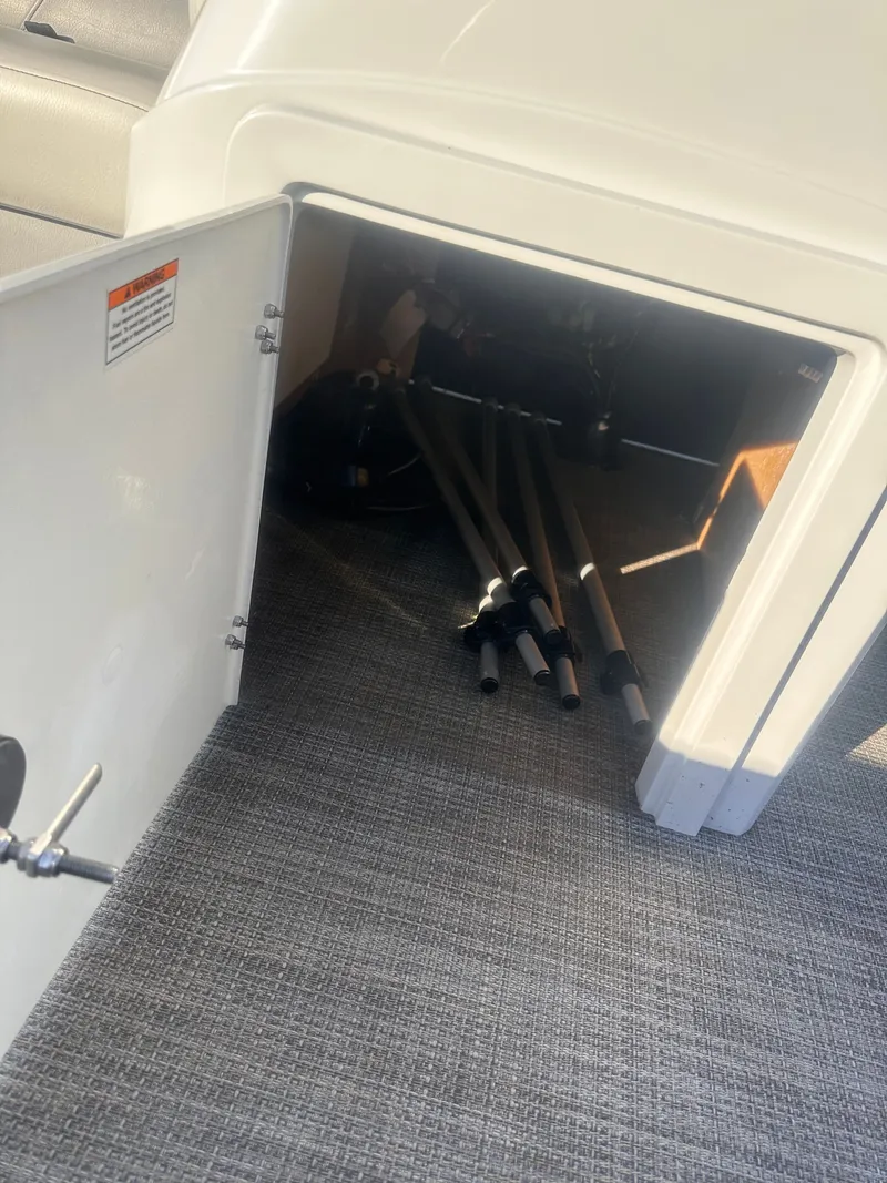 Slide: The Image of Viaggio LAGO U 22 2022 - 6