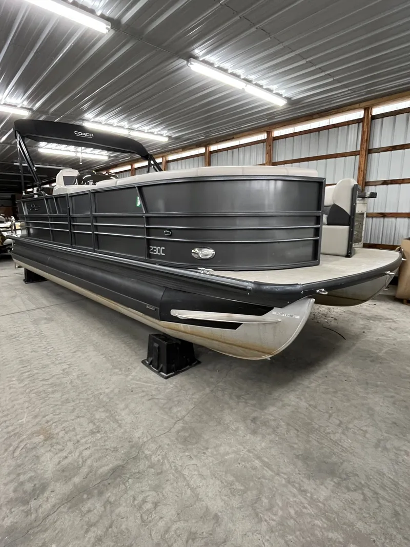 The Image of Coach Pontoons 230C 2018 - 0