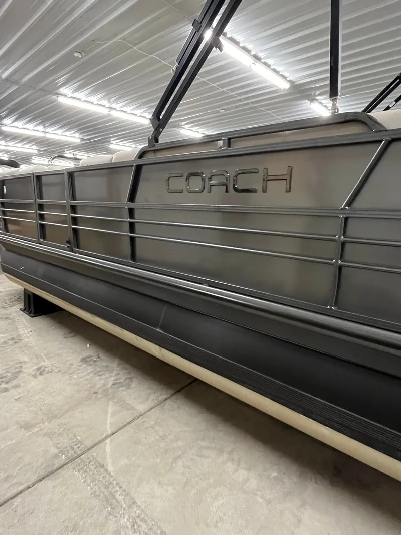 Slide: The Image of Coach Pontoons 230C 2018 - 5