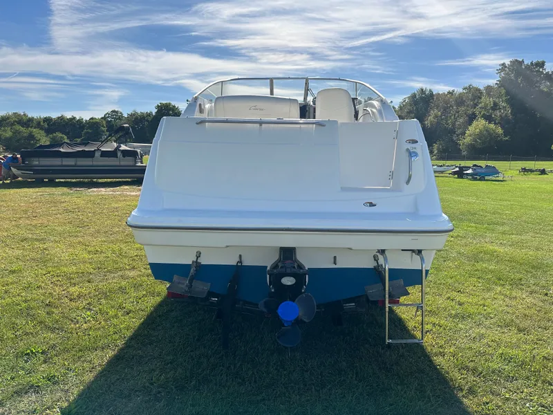 Slide: The Image of Bayliner 2355 CIERA SUNBRIDGE 5.7L MCM Yard Trl 1997 - 5