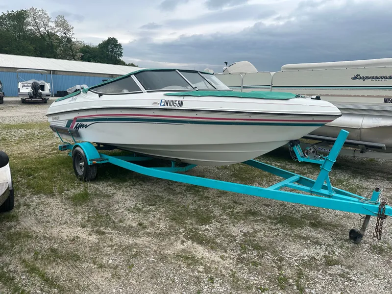 The Image of Rinker 190 CAPTIVA (175 HP MCM) 1994 - 0