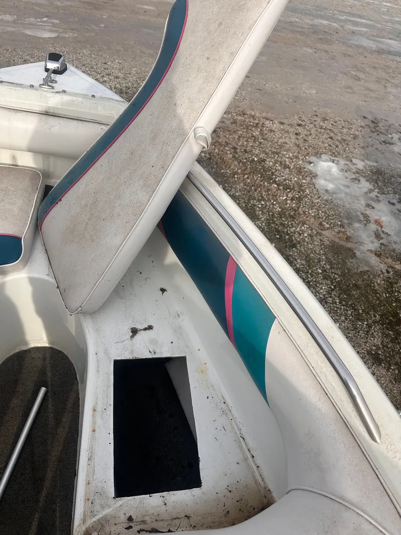 Slide: The Image of Rinker 190 CAPTIVA (175 HP MCM) 1994 - 12