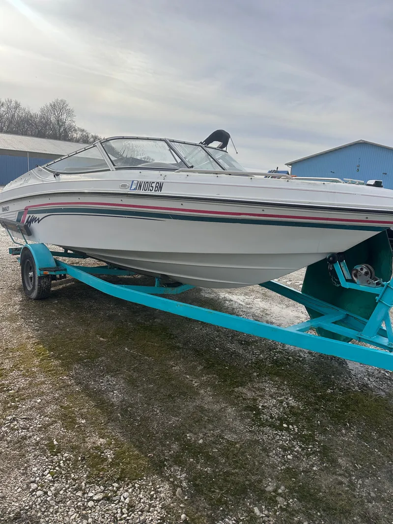 Slide: The Image of Rinker 190 CAPTIVA (175 HP MCM) 1994 - 8