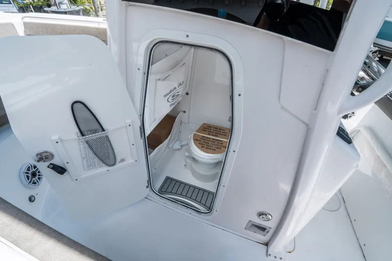 Slide: The Image of Sea Hunt Ultra 265 SE 2026 - 21