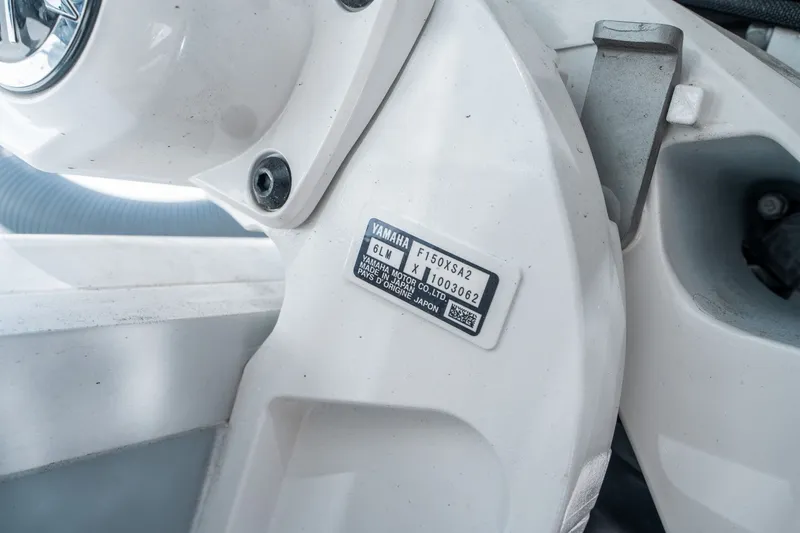 Slide: The Image of Sea Hunt Ultra 265 SE 2026 - 29