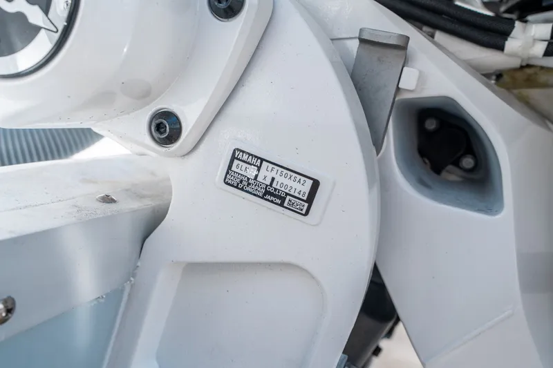 Slide: The Image of Sea Hunt Ultra 265 SE 2026 - 28