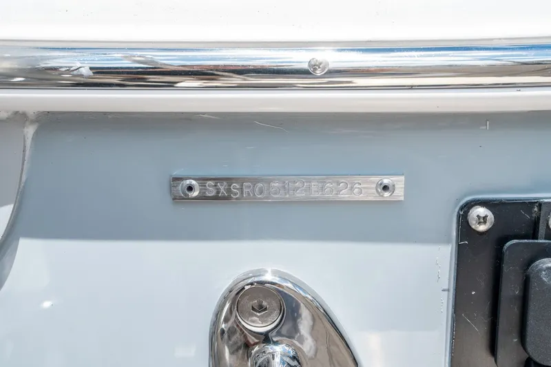 Slide: The Image of Sea Hunt Ultra 265 SE 2026 - 30