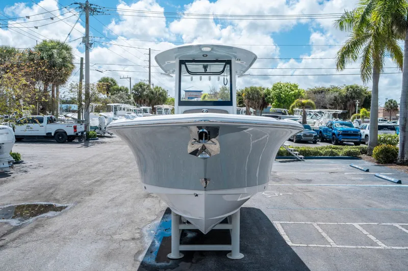 Slide: The Image of Sea Hunt Ultra 265 SE 2026 - 7