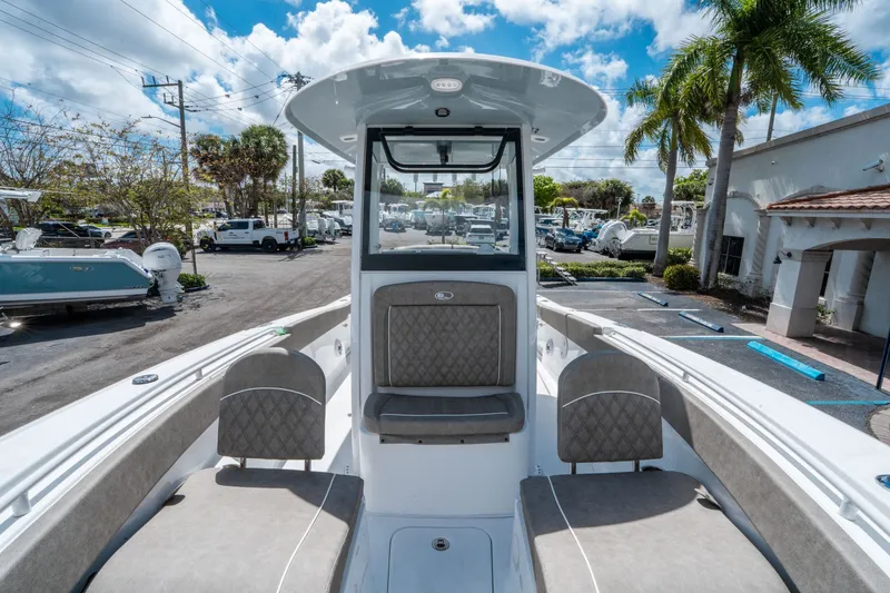 Slide: The Image of Sea Hunt Ultra 265 SE 2026 - 27