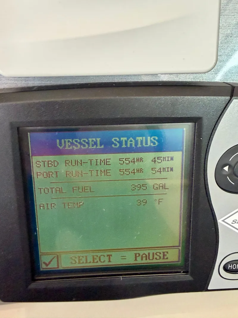 Slide: The Image of Sea Ray 48 Sundancer 2006 - 10