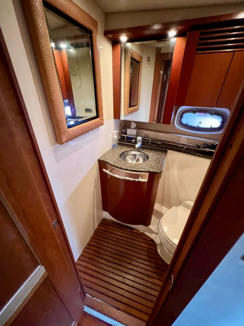 Slide: The Image of Sea Ray 48 Sundancer 2006 - 14