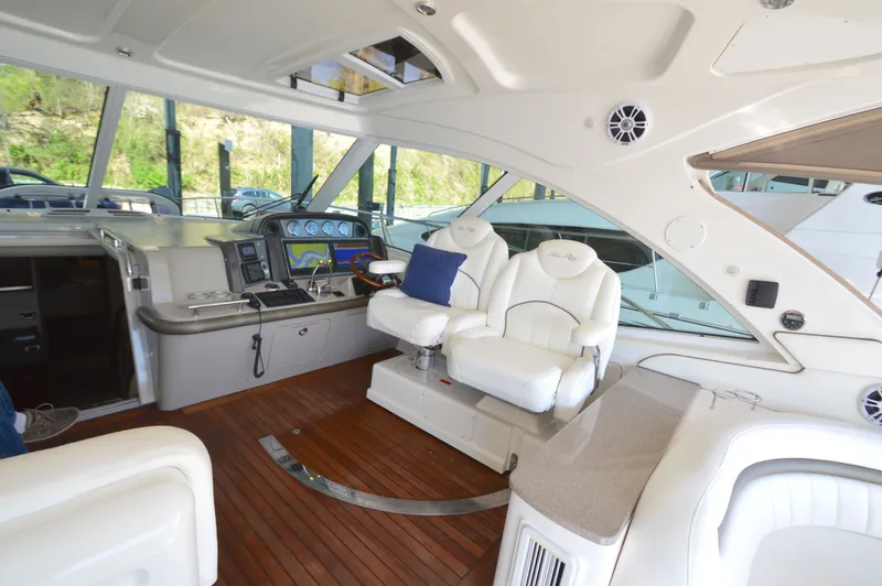 Slide: The Image of Sea Ray 48 Sundancer 2006 - 27