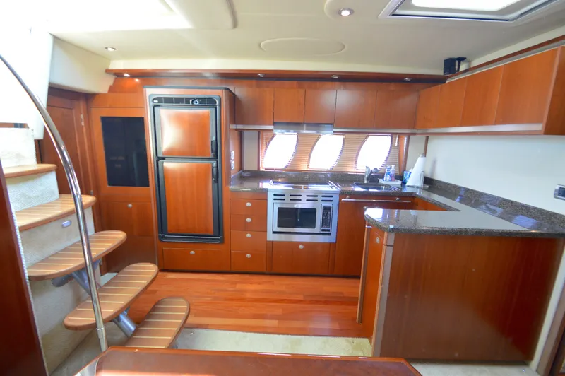 Slide: The Image of Sea Ray 48 Sundancer 2006 - 41