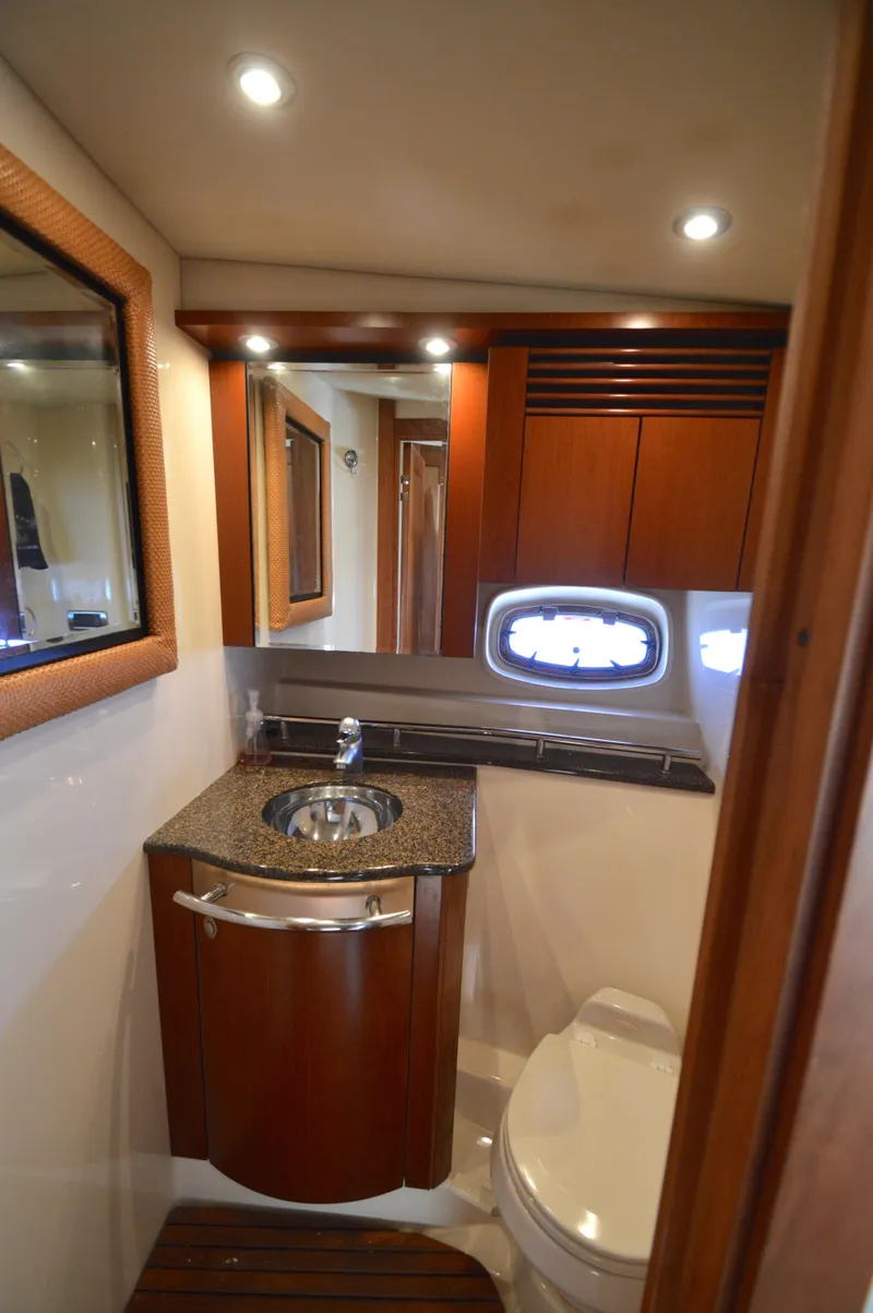 Slide: The Image of Sea Ray 48 Sundancer 2006 - 49