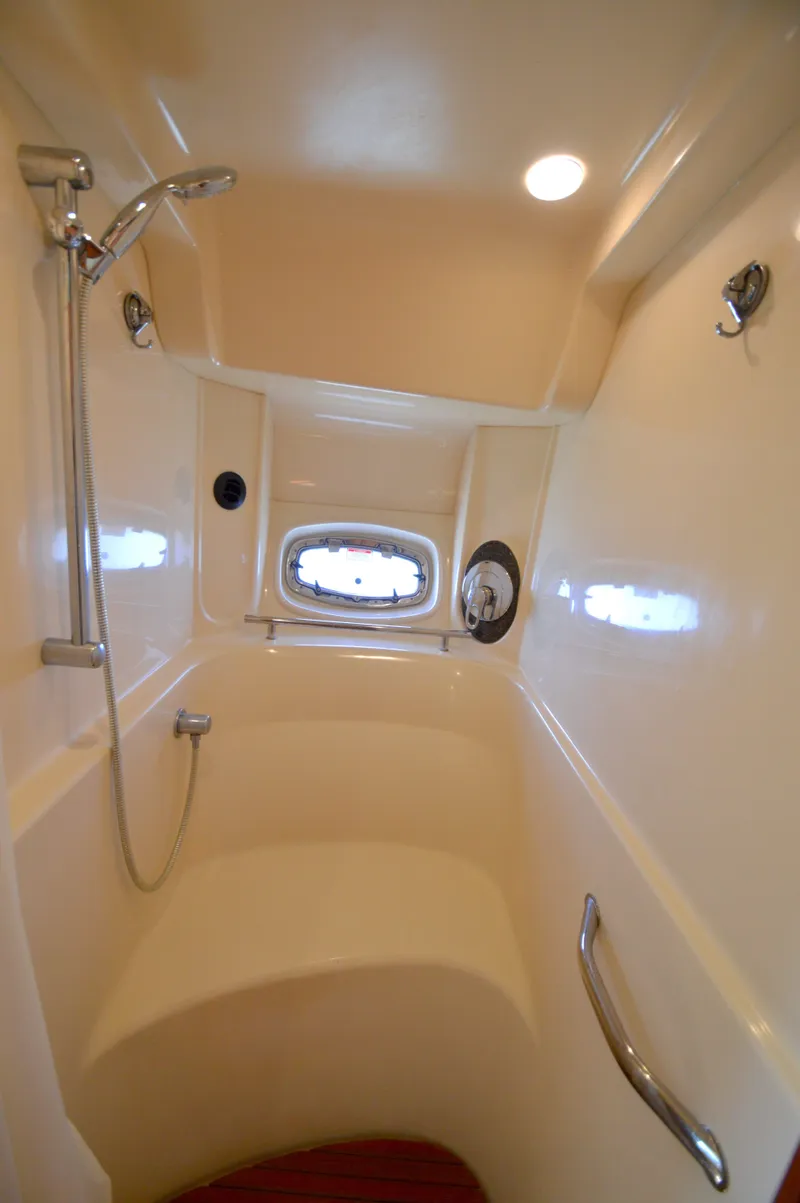 Slide: The Image of Sea Ray 48 Sundancer 2006 - 50