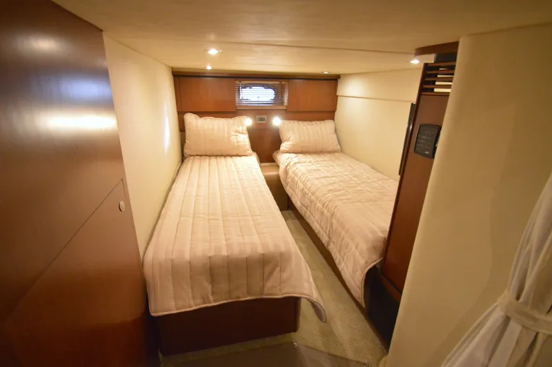 Slide: The Image of Sea Ray 48 Sundancer 2006 - 53