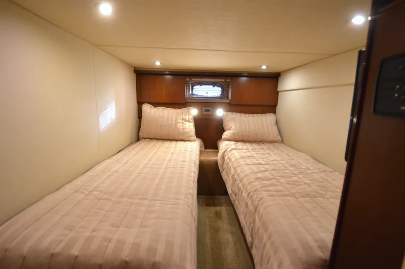 Slide: The Image of Sea Ray 48 Sundancer 2006 - 54