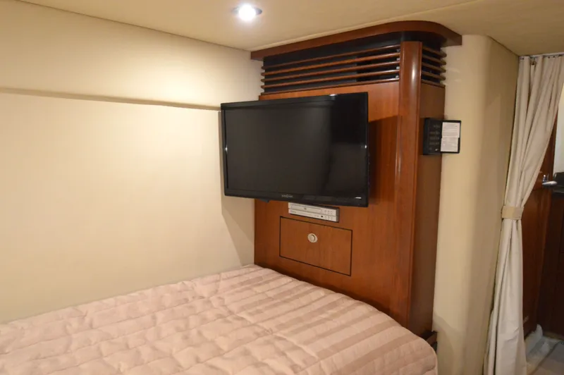 Slide: The Image of Sea Ray 48 Sundancer 2006 - 57