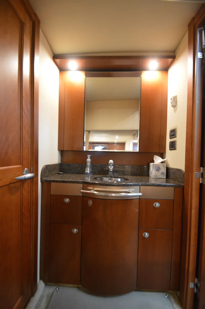 Slide: The Image of Sea Ray 48 Sundancer 2006 - 58