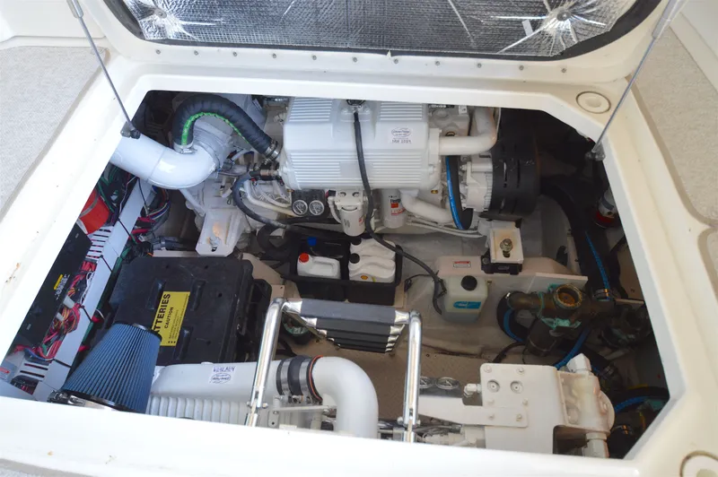 Slide: The Image of Sea Ray 48 Sundancer 2006 - 61