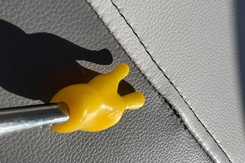 Slide: The Image of Yellow tool on Viaggio Diamante Q 2022 leather seat, close-up view. - 33