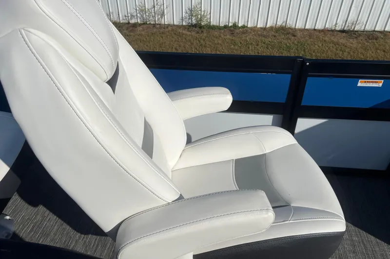 Slide: The Image of Luxurious white leather seat in 2022 Viaggio Diamante Q boat. - 37