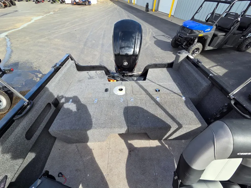 Slide: The Image of Crestliner 1650 Fish Hawk SC 2020 - 17