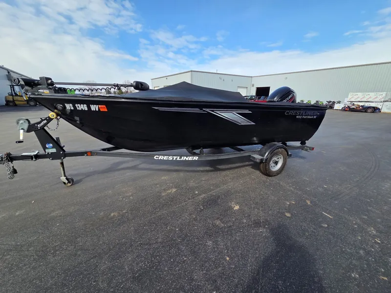 Slide: The Image of Crestliner 1650 Fish Hawk SC 2020 - 5