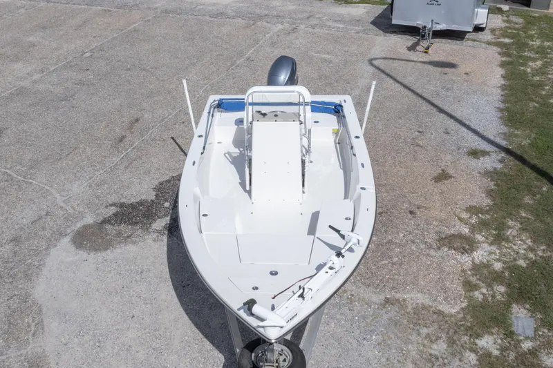 Slide: The Image of Aerial view of a 2007 Pathfinder 2000 V boat on a concrete surface. - 24