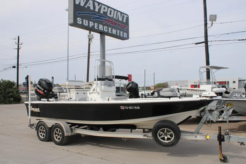 The Image of 2018 Mako 21 LTS boat on trailer at Waypoint Marine Supercenter. - 0