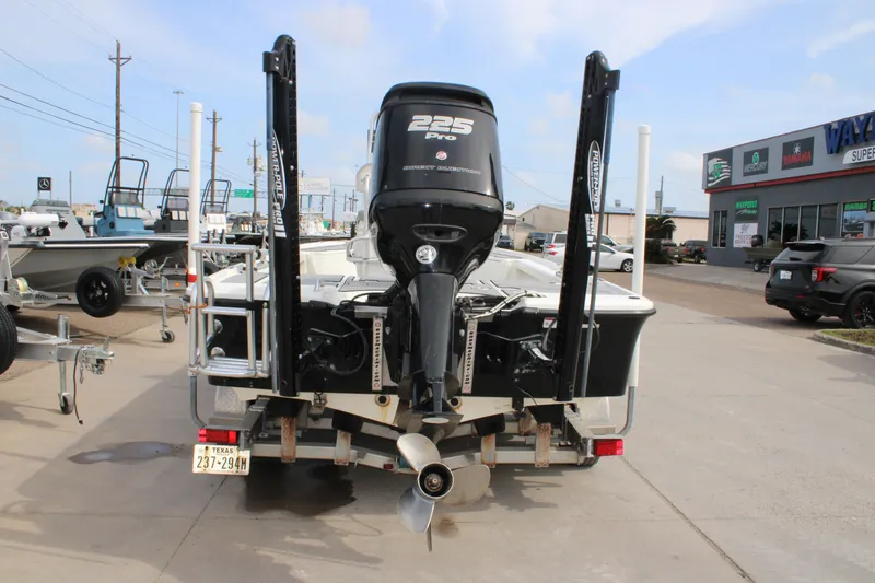 Slide: The Image of 2018 Mako 21 LTS boat with 225 Pro motor at dealership. - 3