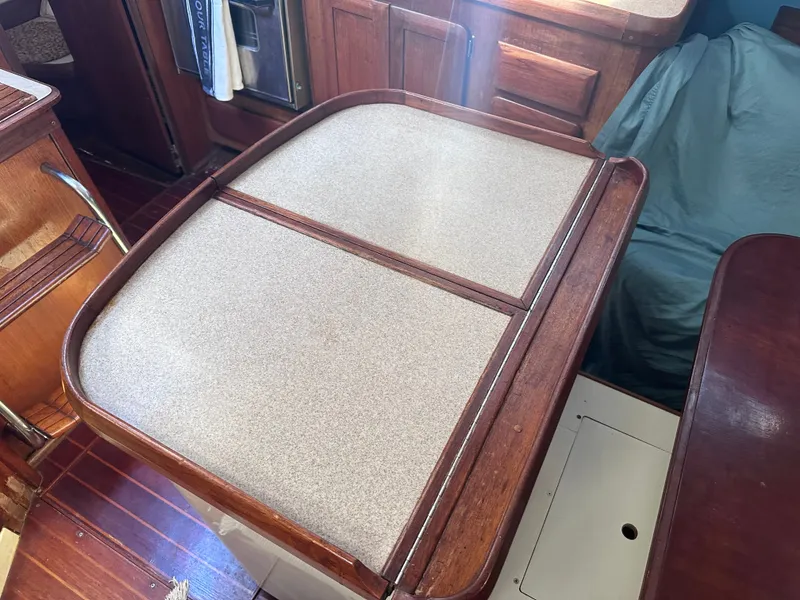 Slide: The Image of Hunter Vision 36 1993 - 22