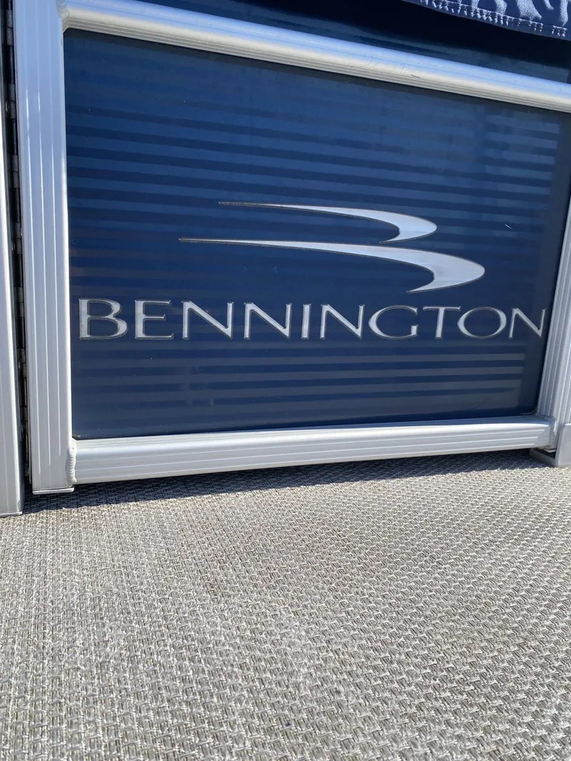 Slide: The Image of Bennington SSX 22 2018 - 11
