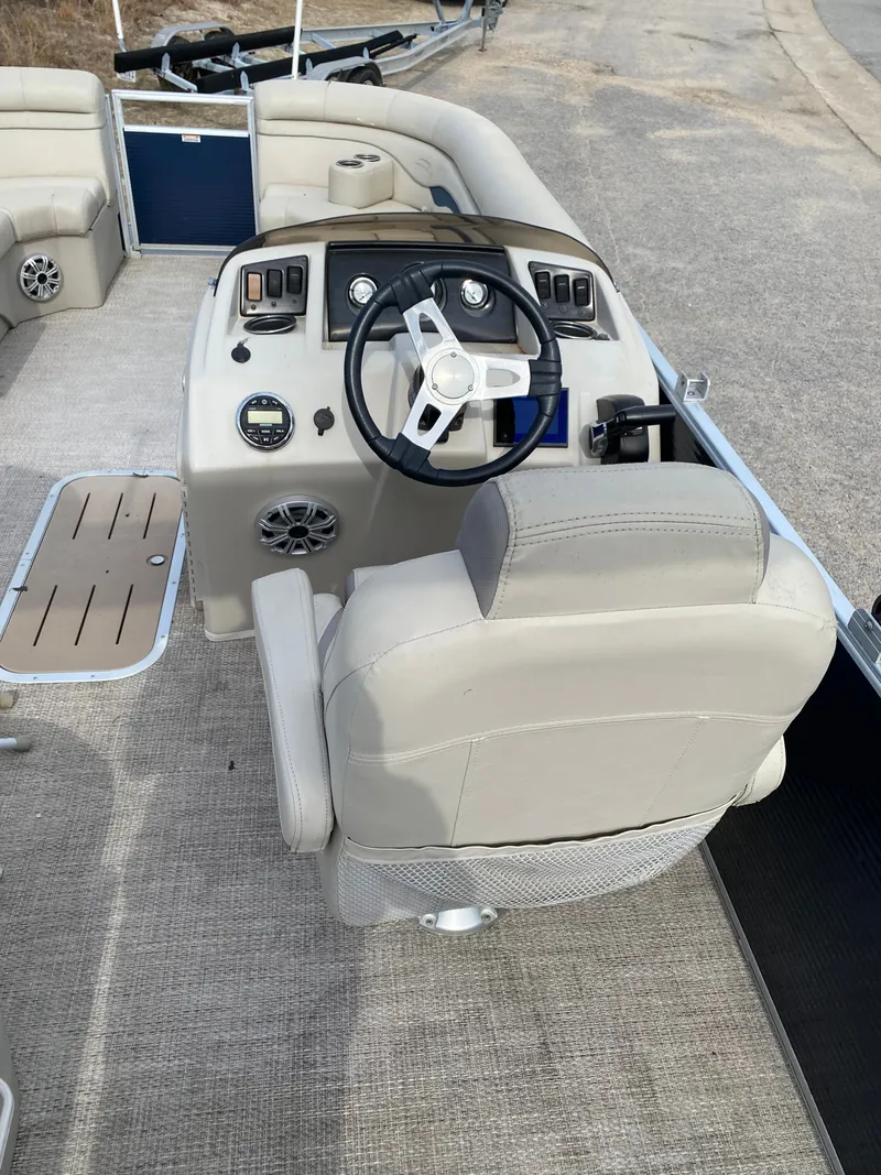 Slide: The Image of Bennington SSX 22 2018 - 7