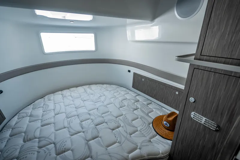 Slide: The Image of Yellowfin 54 Offshore 2023 - 101