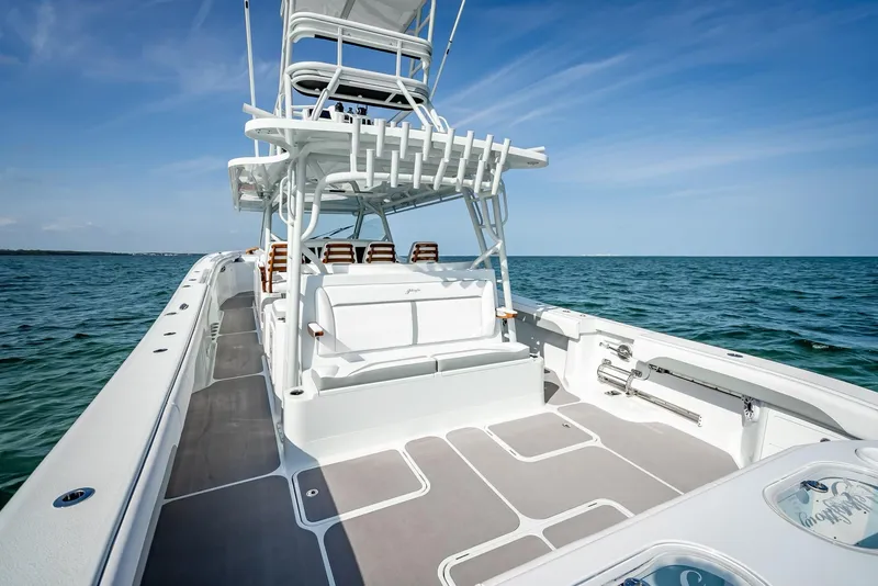 Slide: The Image of Yellowfin 54 Offshore 2023 - 54