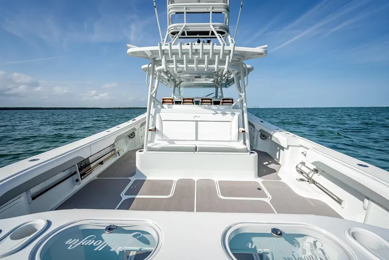 Slide: The Image of Yellowfin 54 Offshore 2023 - 59