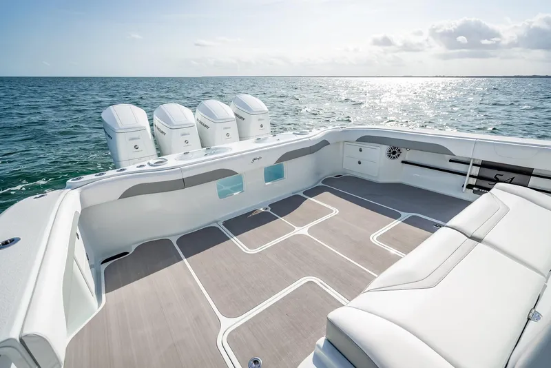 Slide: The Image of Yellowfin 54 Offshore 2023 - 62