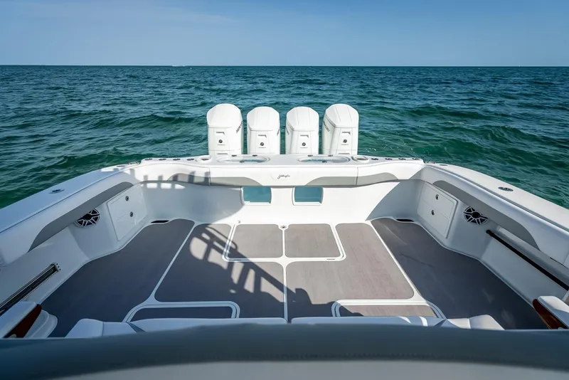 Slide: The Image of Yellowfin 54 Offshore 2023 - 66