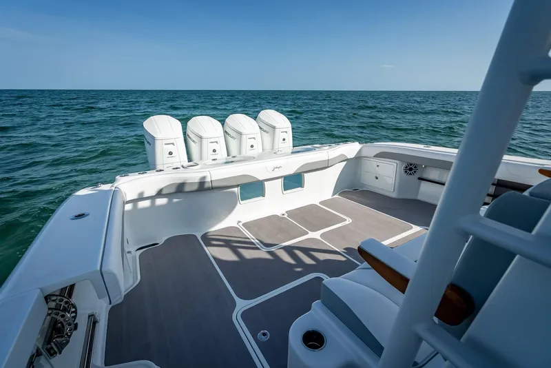 Slide: The Image of Yellowfin 54 Offshore 2023 - 67