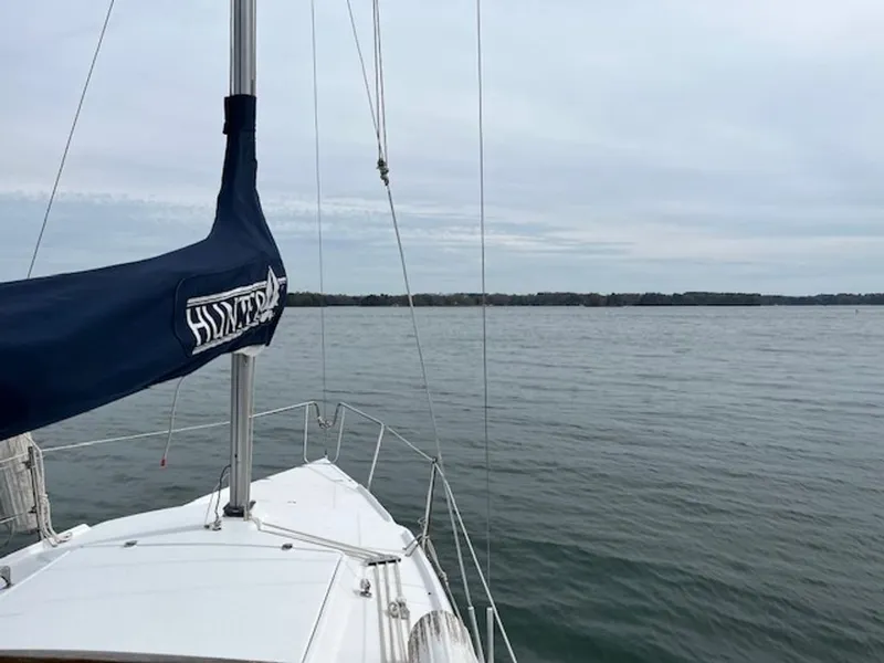 Slide: The Image of Hunter 26 1998 - 17