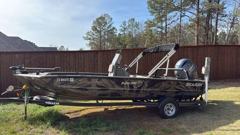 The Image of SeaArk Pro Cat 200 2017 - 0