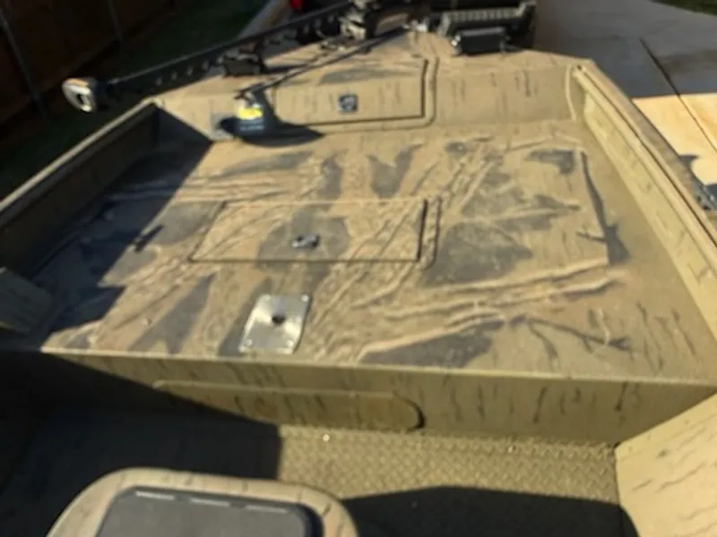 Slide: The Image of SeaArk Pro Cat 200 2017 - 5