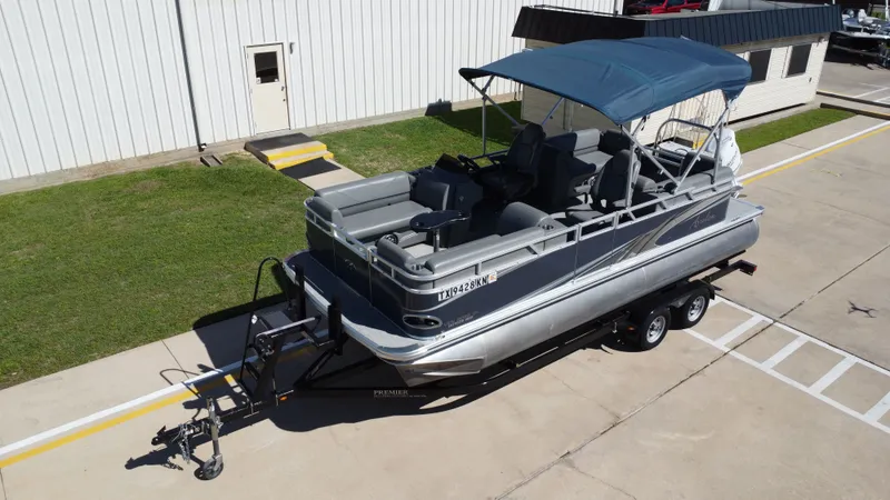 Slide: The Image of Avalon VNT 2080 QL 2022 - 10