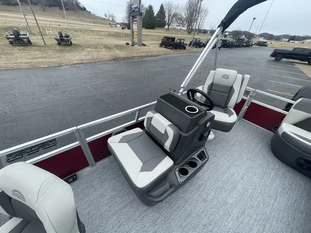 Slide: The Image of Sun Tracker Bass Buggy 16 XL Select 2026 - 11