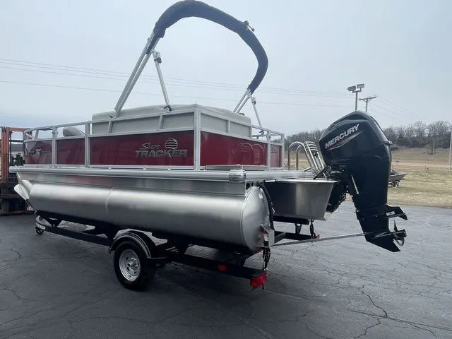 Slide: The Image of Sun Tracker Bass Buggy 16 XL Select 2026 - 7