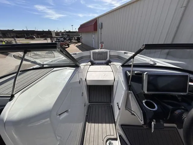 Slide: The Image of Yamaha 252S 2023 - 12