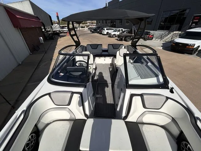 Slide: The Image of Yamaha 252S 2023 - 16