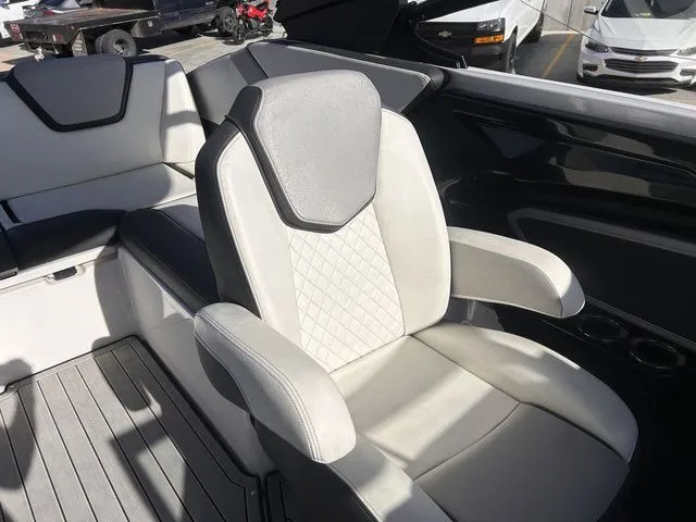 Slide: The Image of Yamaha 252S 2023 - 21